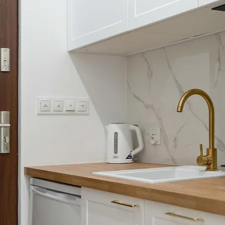 Bright Wierzbiecice Near Mtp By Renters Apartment *