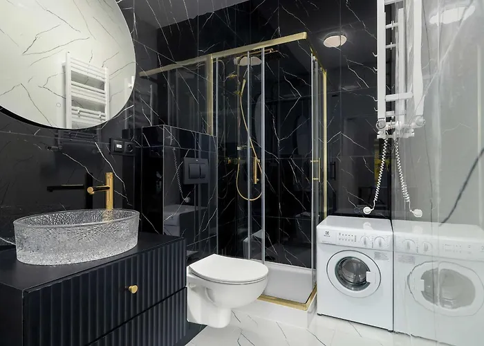 Bright Wierzbiecice Near Mtp By Renters شقة