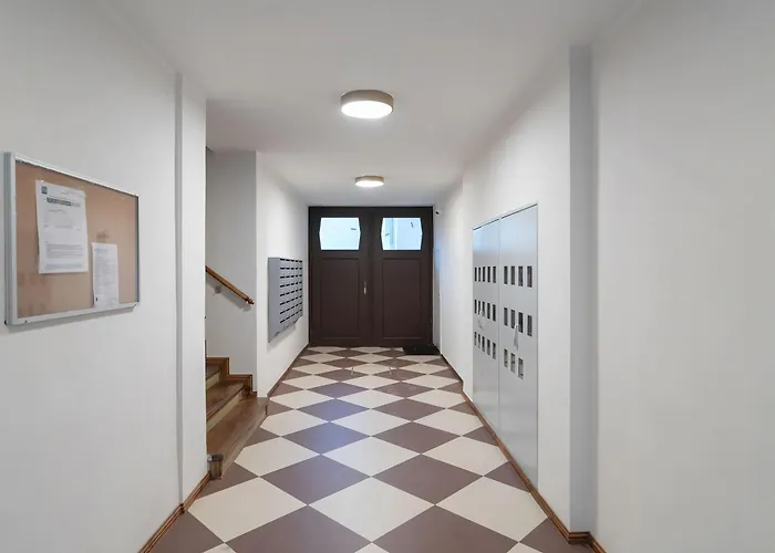 Bright Wierzbiecice Near Mtp By Renters شقة بوزنان